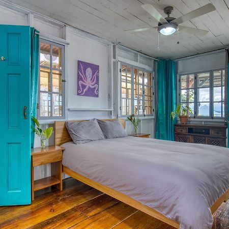 Saigon Bay Bed & Breakfast Бокас-дель-Торо Экстерьер фото